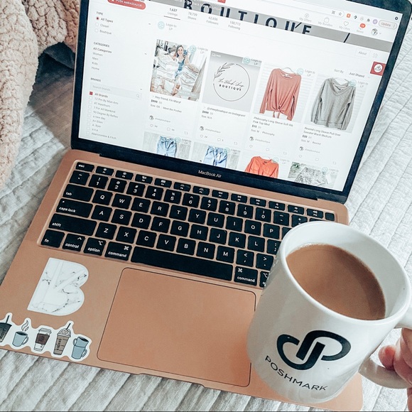 Meet your Posher, Macy - Picture 3 of 6